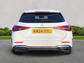 Used Mercedes-Benz C Class 2024 for sale - 76924552: Photo