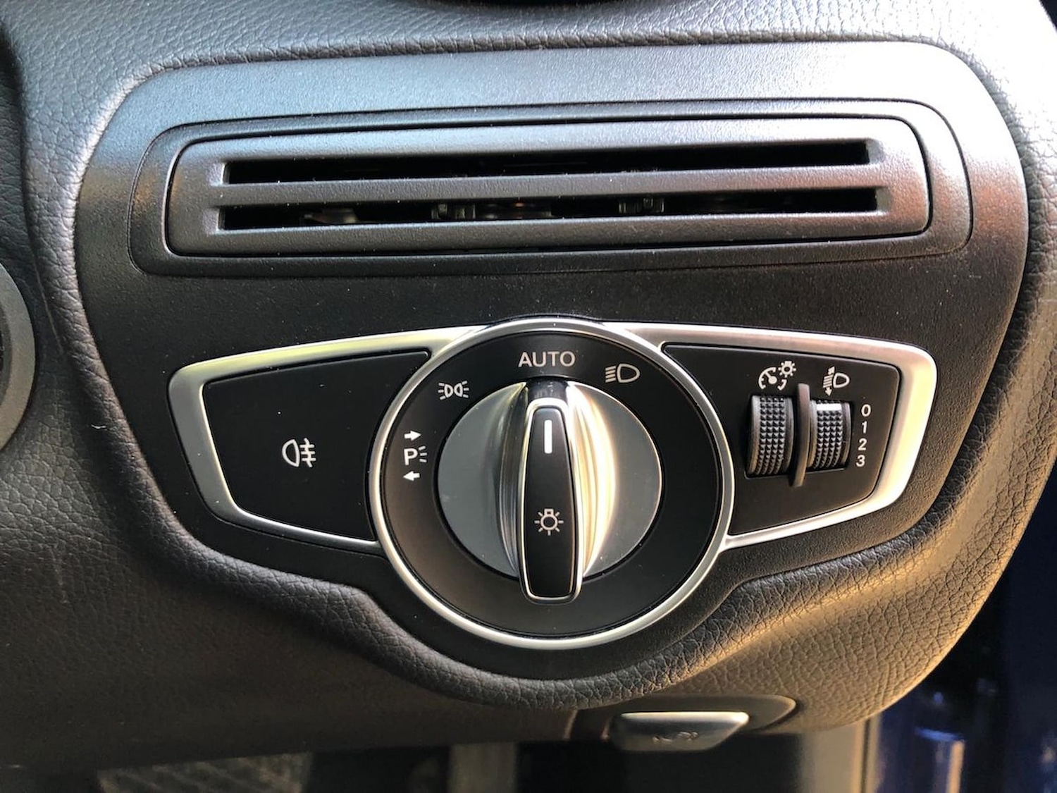 Used Mercedes-Benz C Class 2019 for sale - 76807472: Photo 22