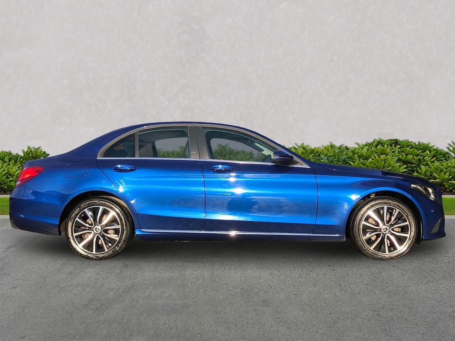 Used Mercedes-Benz C Class 2019 for sale - 76807472: Photo 3