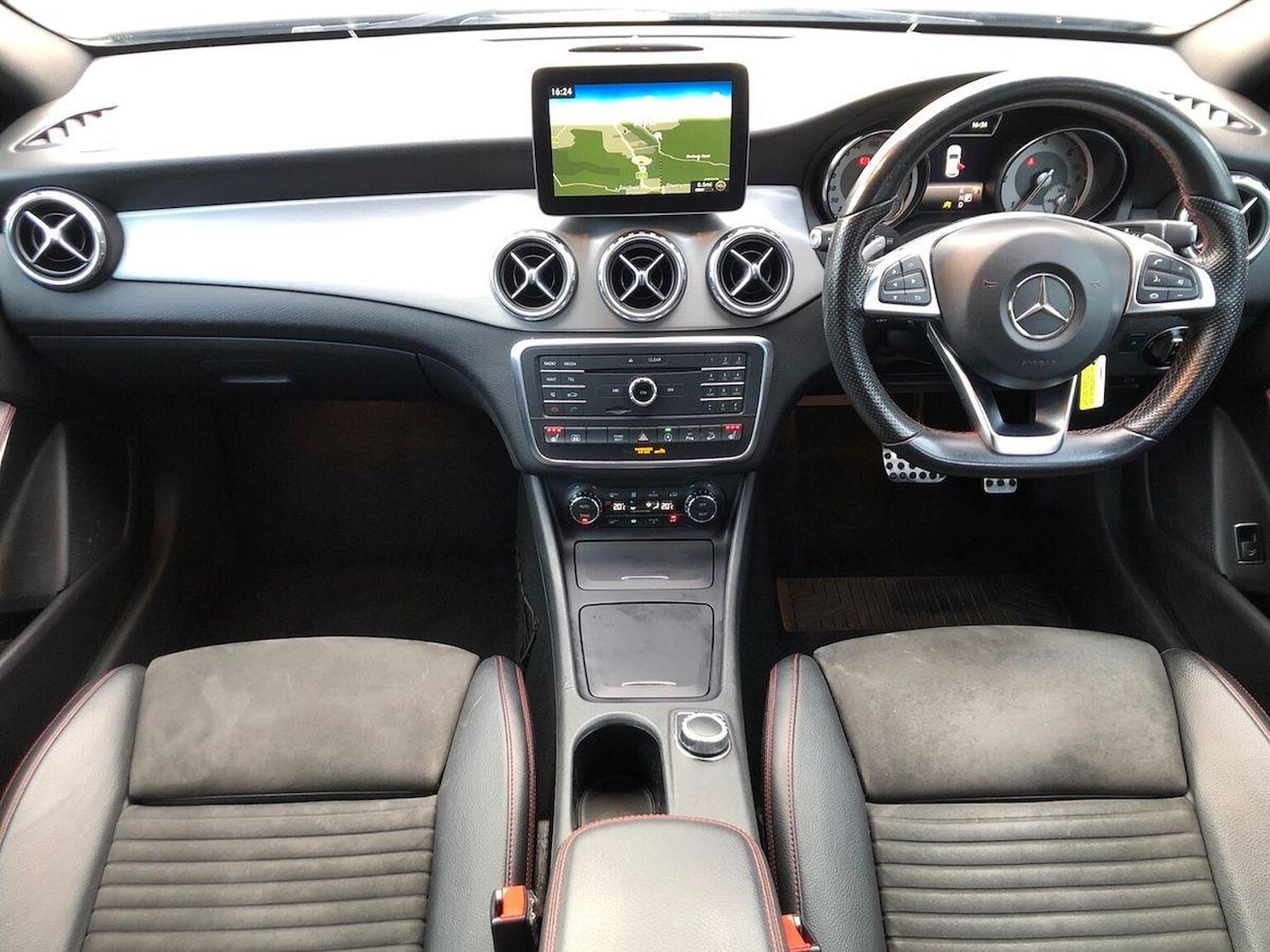 Used Mercedes-Benz GLA 2016 for sale - 76525815: Photo 8