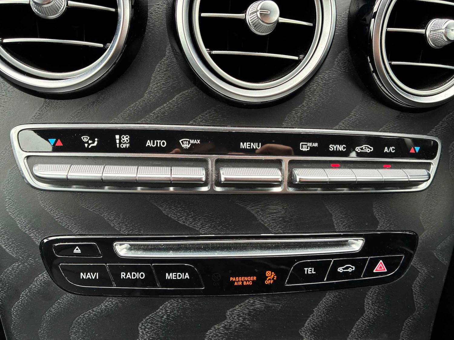 Used Mercedes-Benz GLC 2018 for sale - 78196152: Photo 40