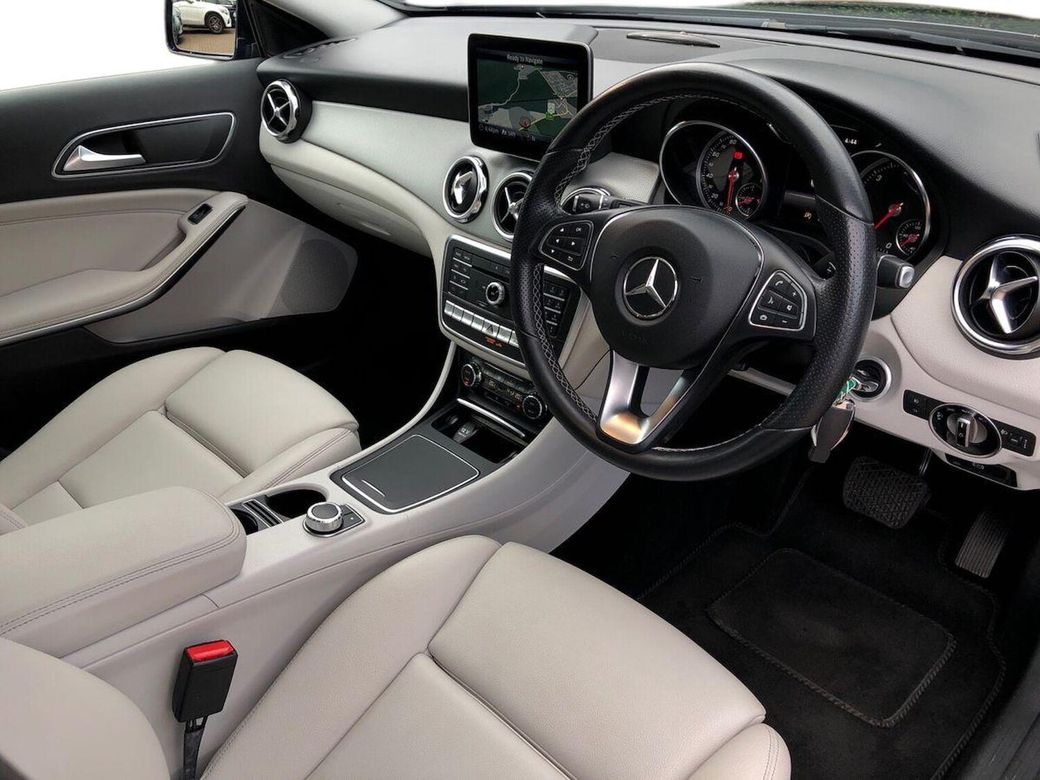 Used Mercedes-Benz GLA 2018 for sale - 76082523: Photo 15