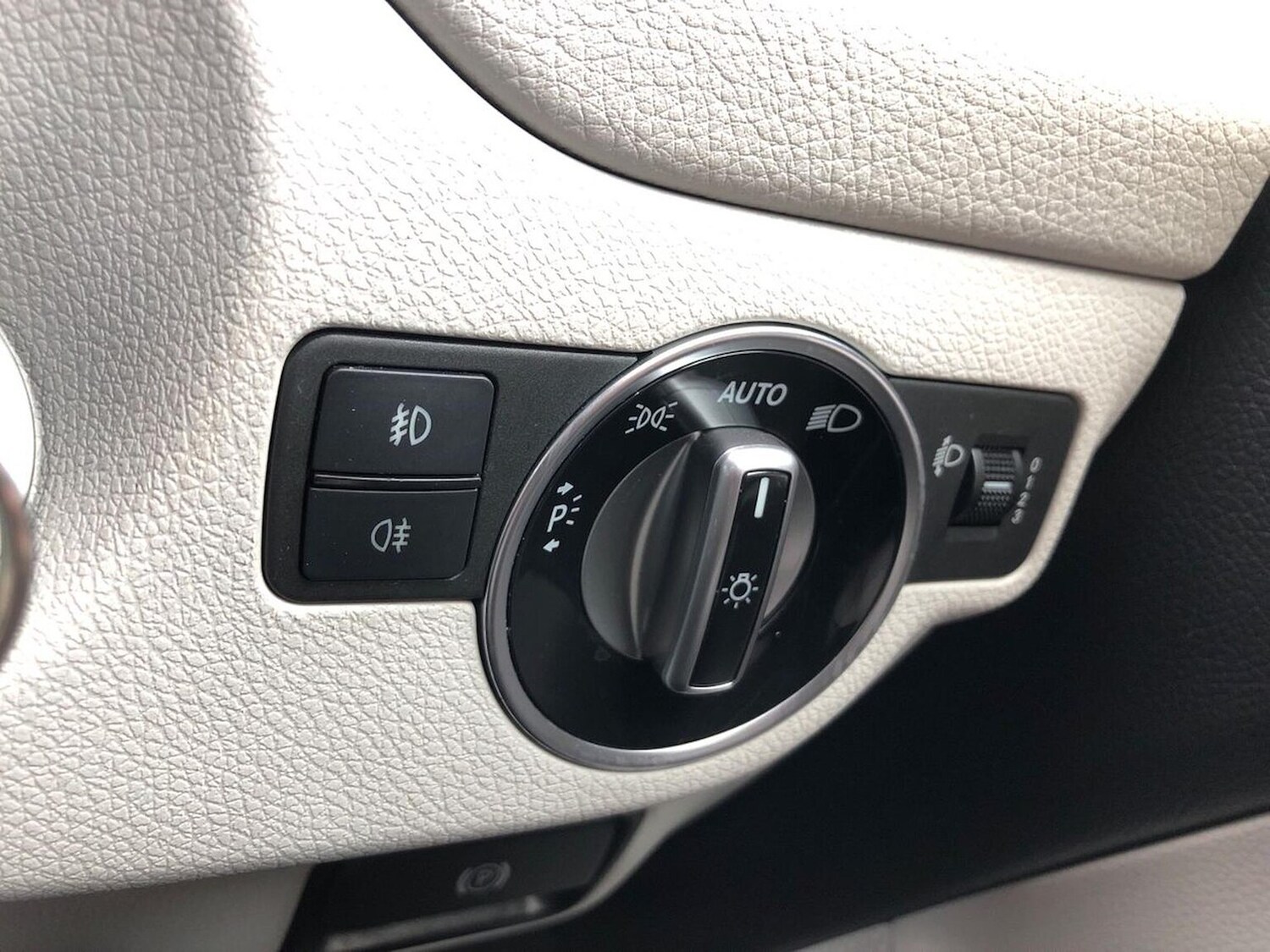 Used Mercedes-Benz GLA 2018 for sale - 76082523: Photo 22