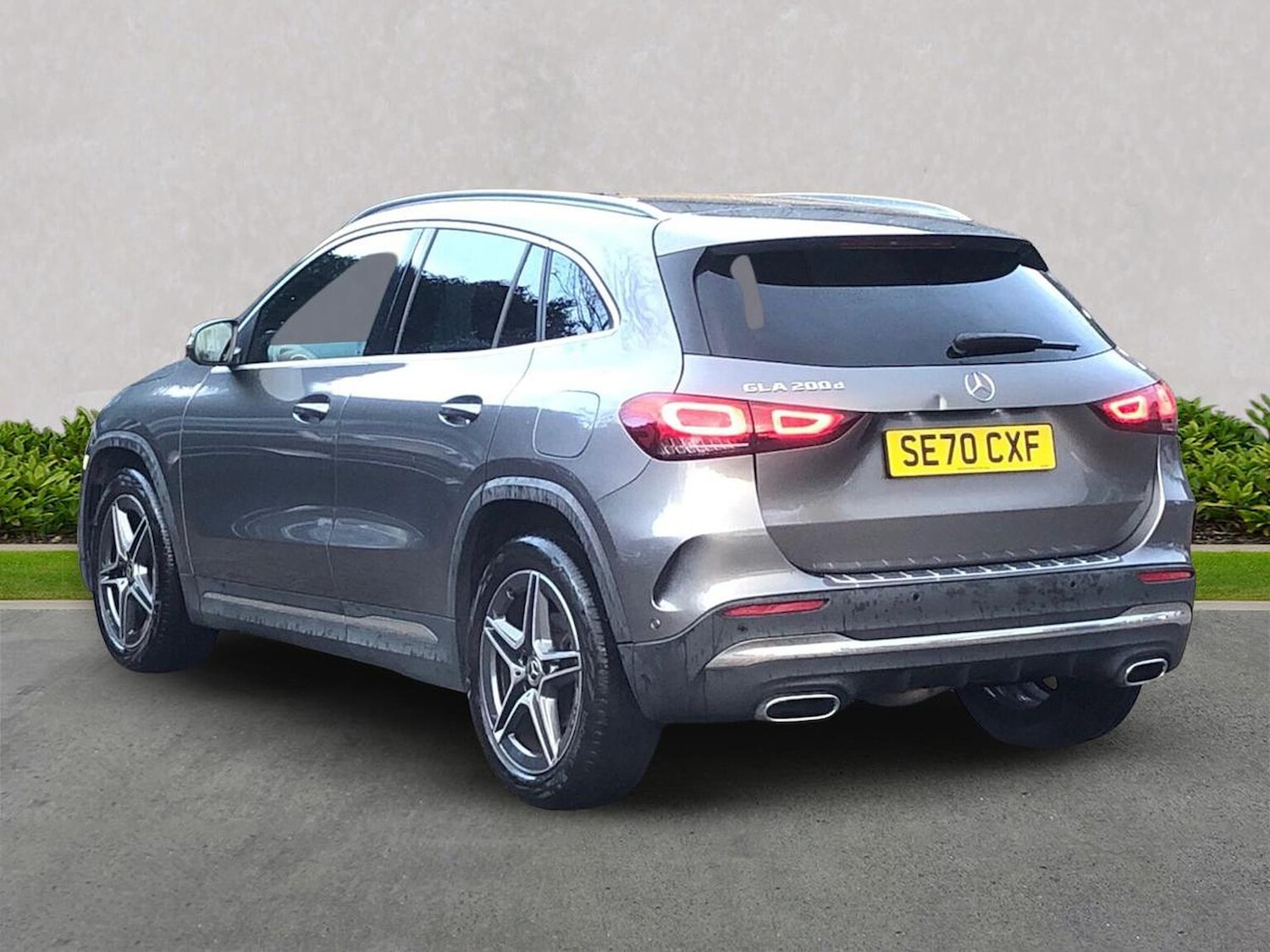 Used Mercedes-Benz GLA 2020 for sale - 76837179: Photo 2
