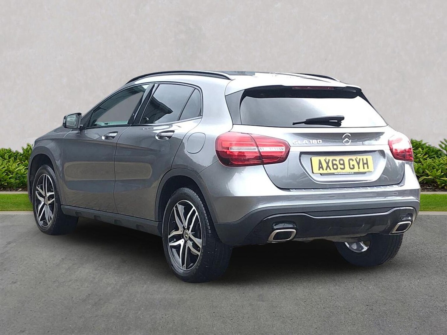 Used Mercedes-Benz GLA 2020 for sale - 76554216: Photo 2