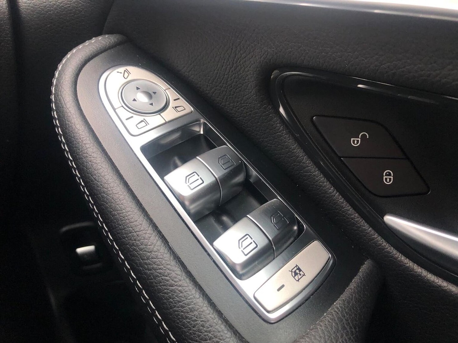 Used Mercedes-Benz GLC 2022 for sale - 76225106: Photo 21