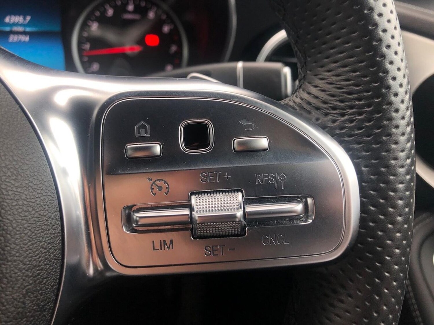 Used Mercedes-Benz GLC 2022 for sale - 76225106: Photo 27