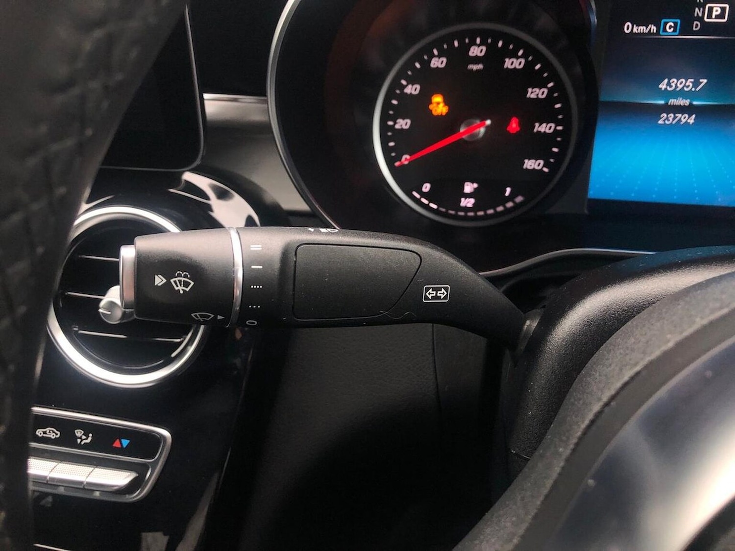 Used Mercedes-Benz GLC 2022 for sale - 76225106: Photo 28