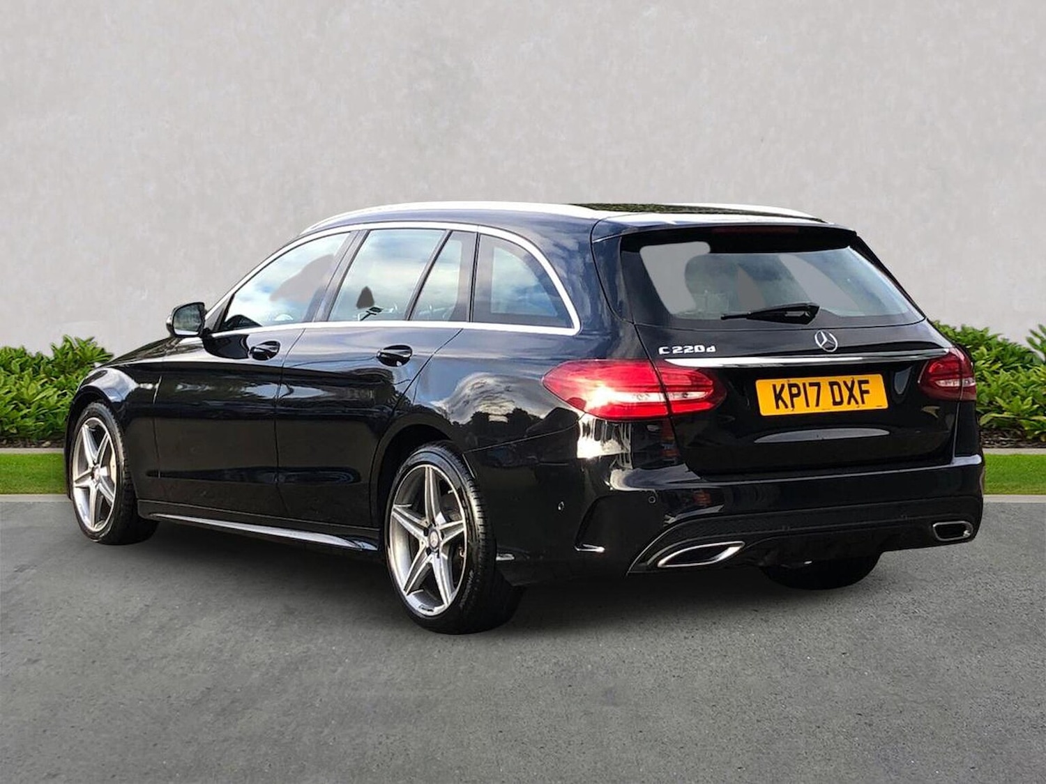 Used Mercedes-Benz C Class 2017 for sale - 76931653: Photo 2