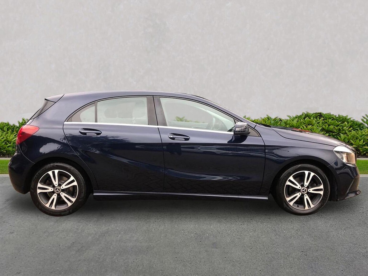 Used Mercedes-Benz A-Class 2017 for sale - 76628095: Photo 3