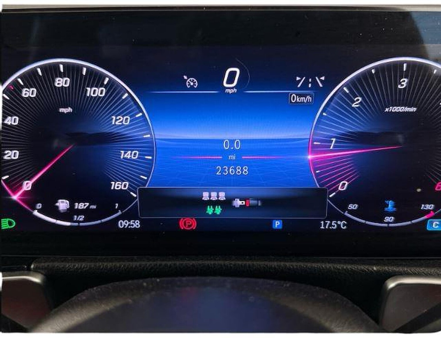 Used Mercedes-Benz GLB 2024 for sale - 76471027: Photo 5