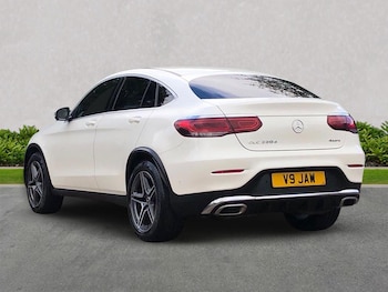 Used Mercedes-Benz GLC 2019 for sale - 76263234: Photo 2