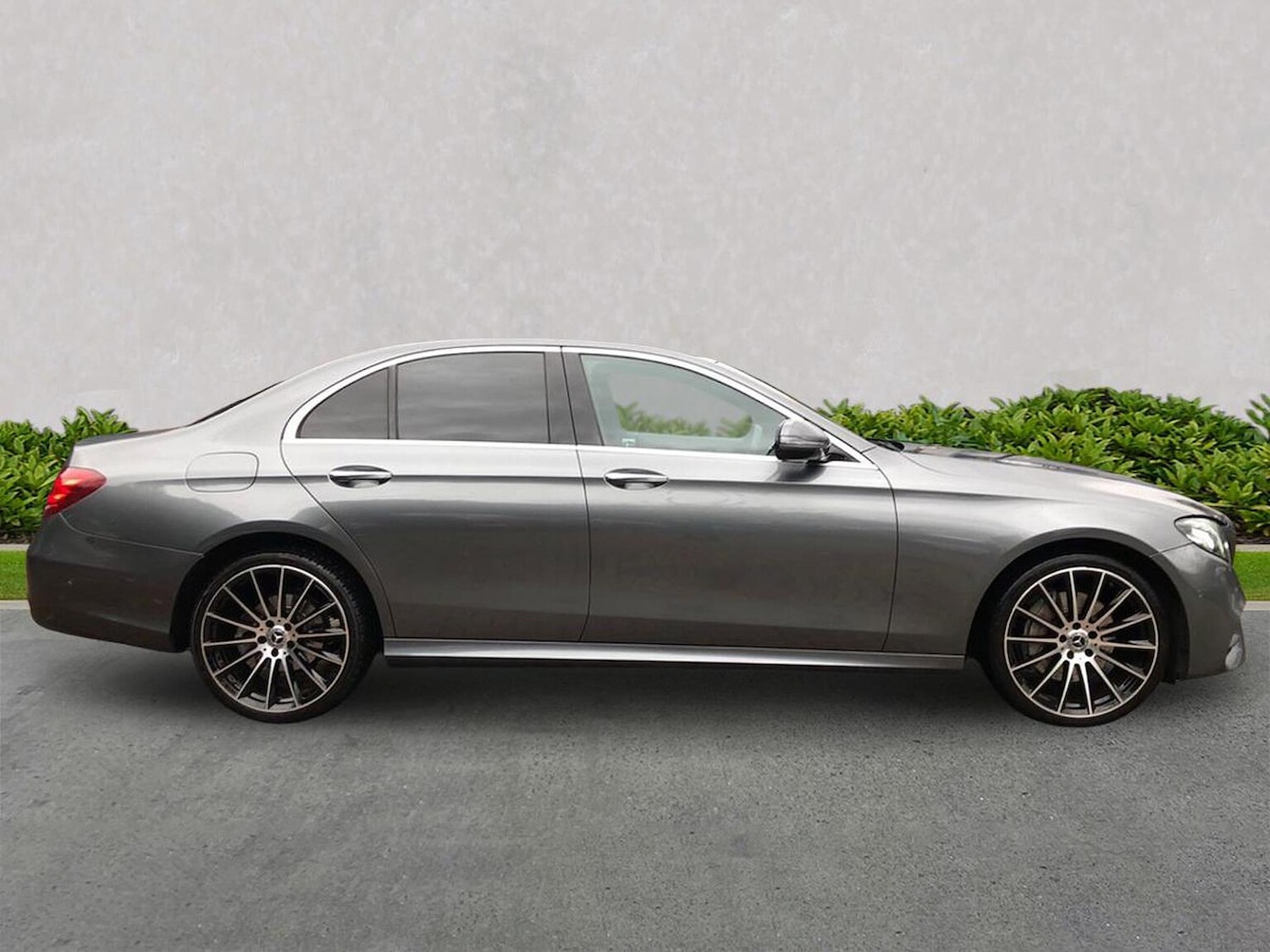 Used Mercedes-Benz E Class 2019 for sale - 76655905: Photo 3