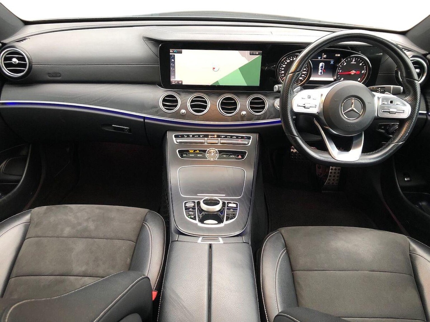 Used Mercedes-Benz E Class 2019 for sale - 76655905: Photo 8