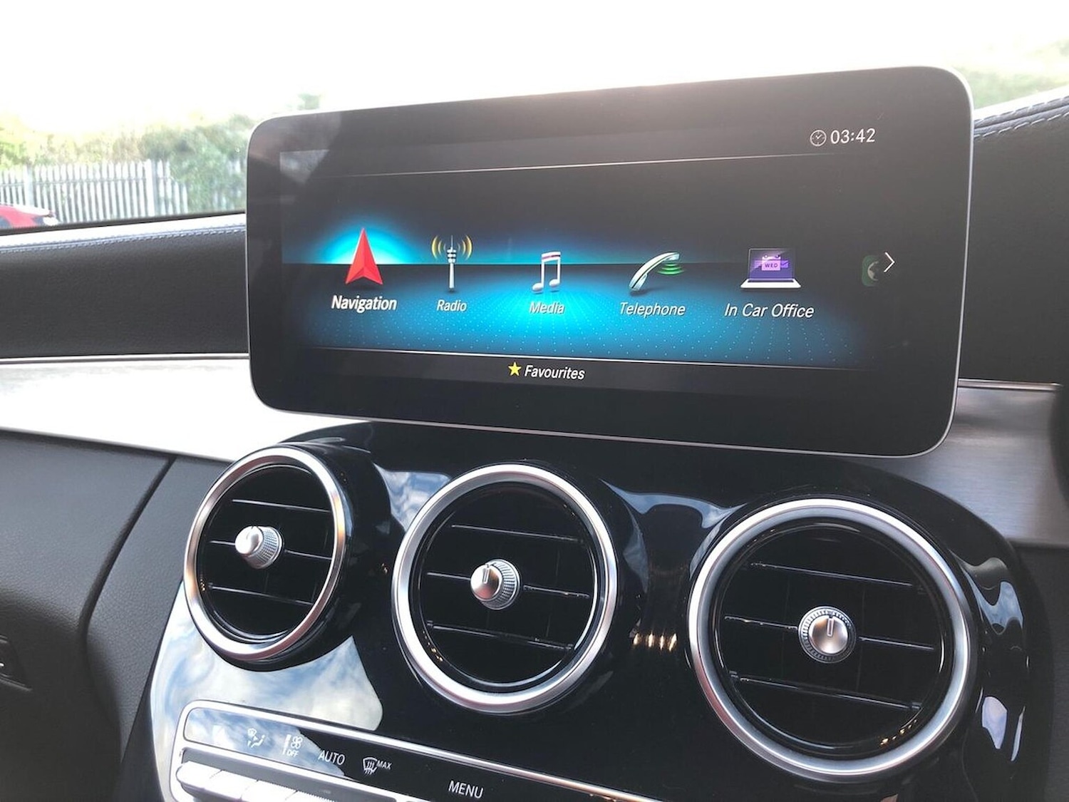 Used Mercedes-Benz C Class 2019 for sale - 76357851: Photo 11