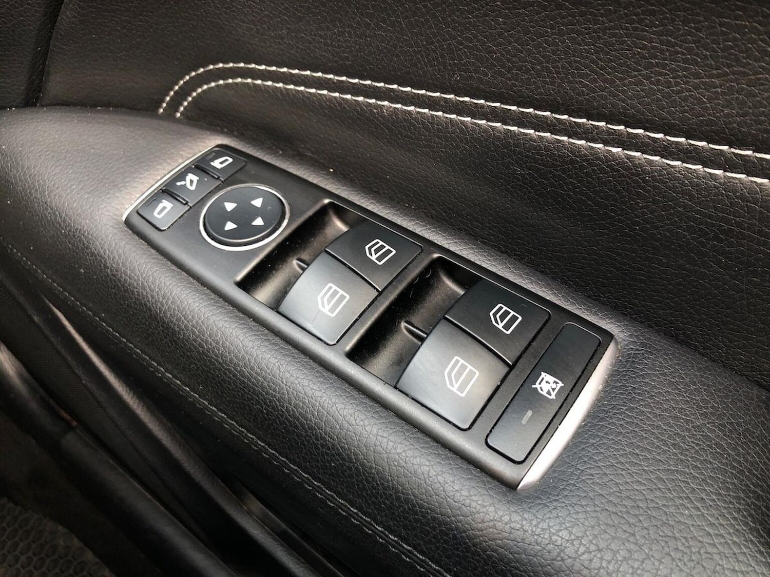 Used Mercedes-Benz E Class 2016 for sale - 76369172: Photo 21
