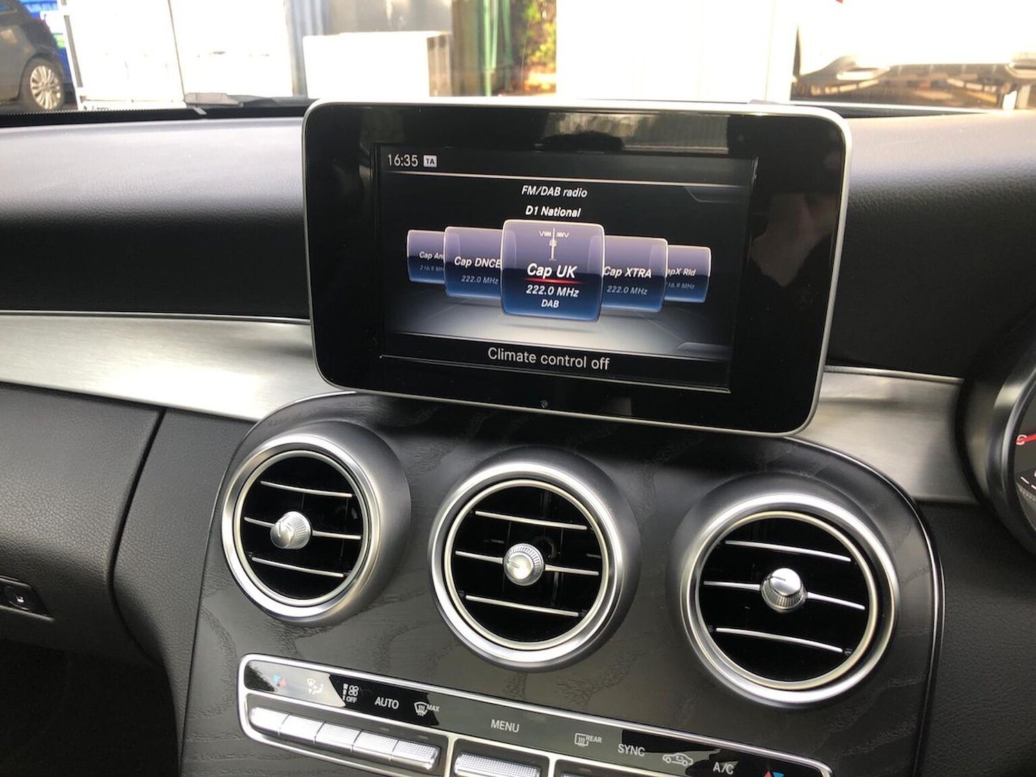 Used Mercedes-Benz C-Class 2017 for sale - 76077780: Photo 25