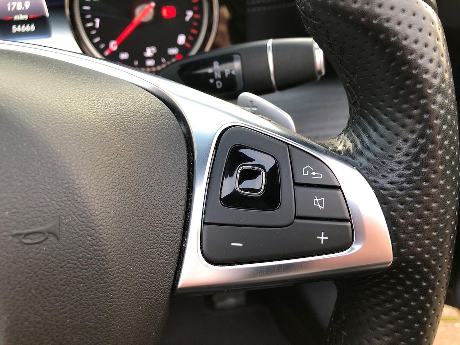 Used Mercedes-Benz E Class 2017 for sale - 76963548: Photo 27