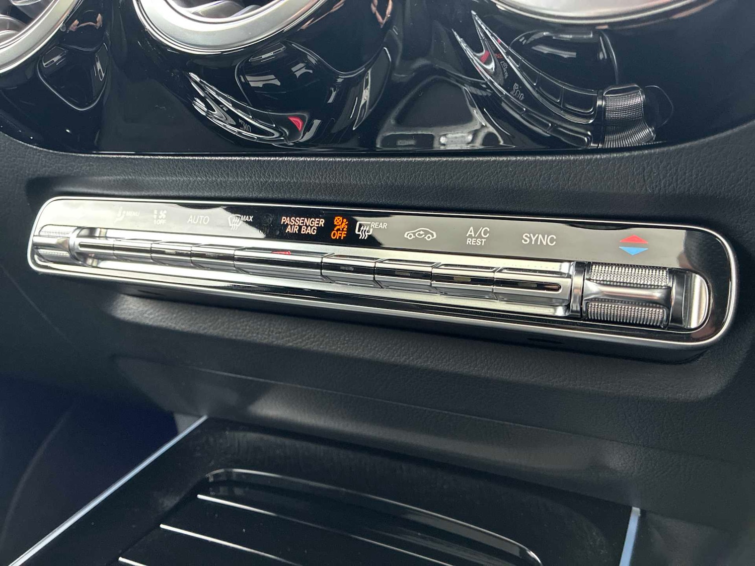 Used Mercedes-Benz GLA 2025 for sale - 78125258: Photo 12