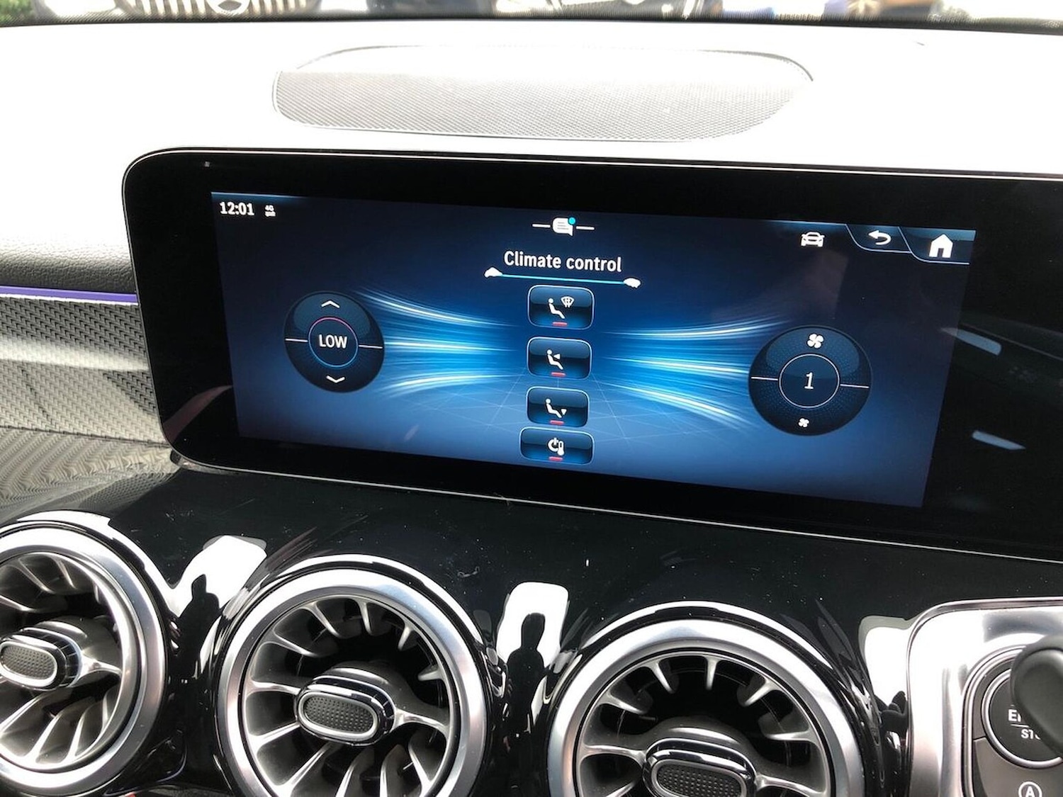 Used Mercedes-Benz GLB 2024 for sale - 76924555: Photo 12