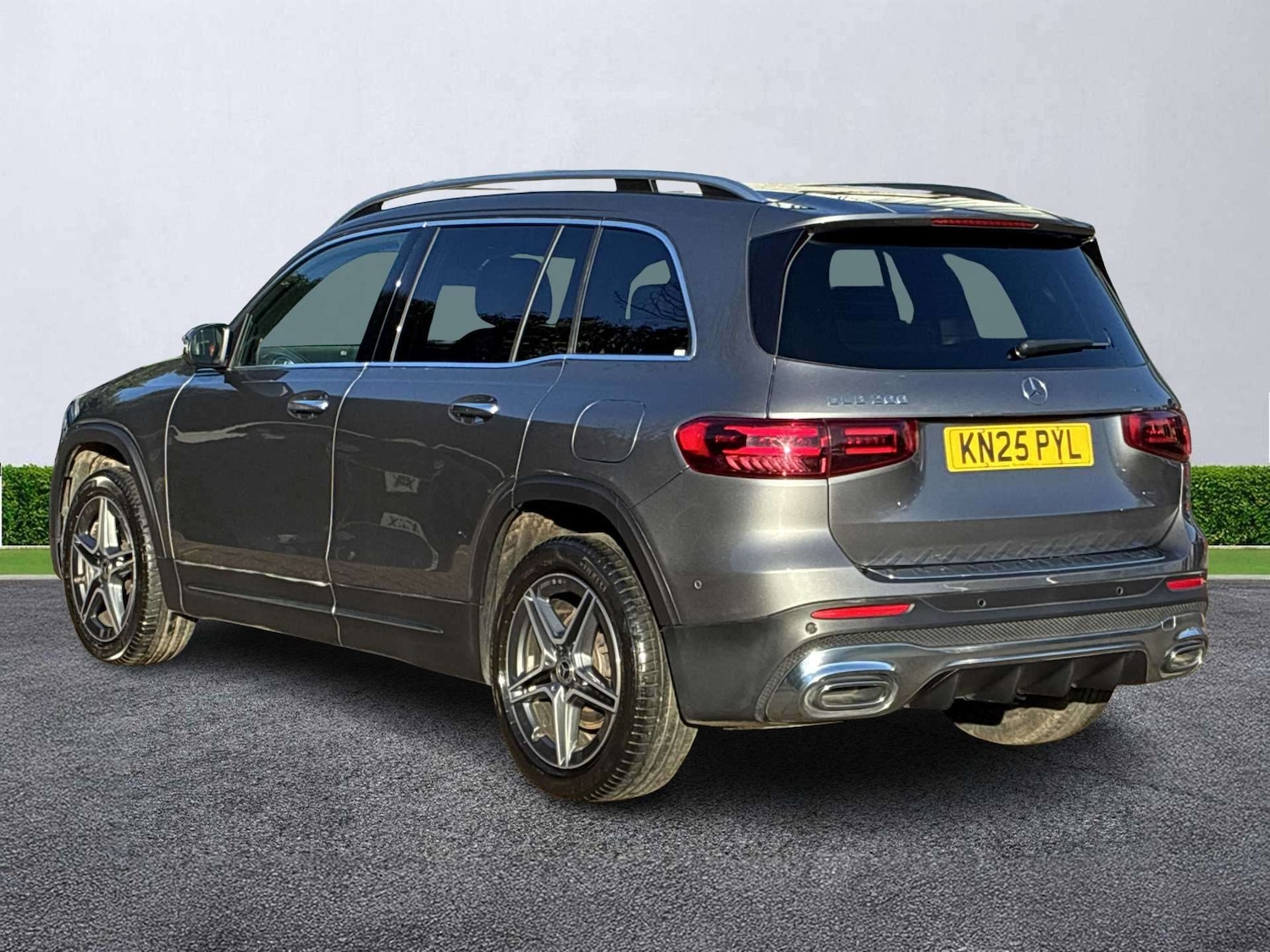 Used Mercedes-Benz GLB 2025 for sale - 78125256: Photo 2