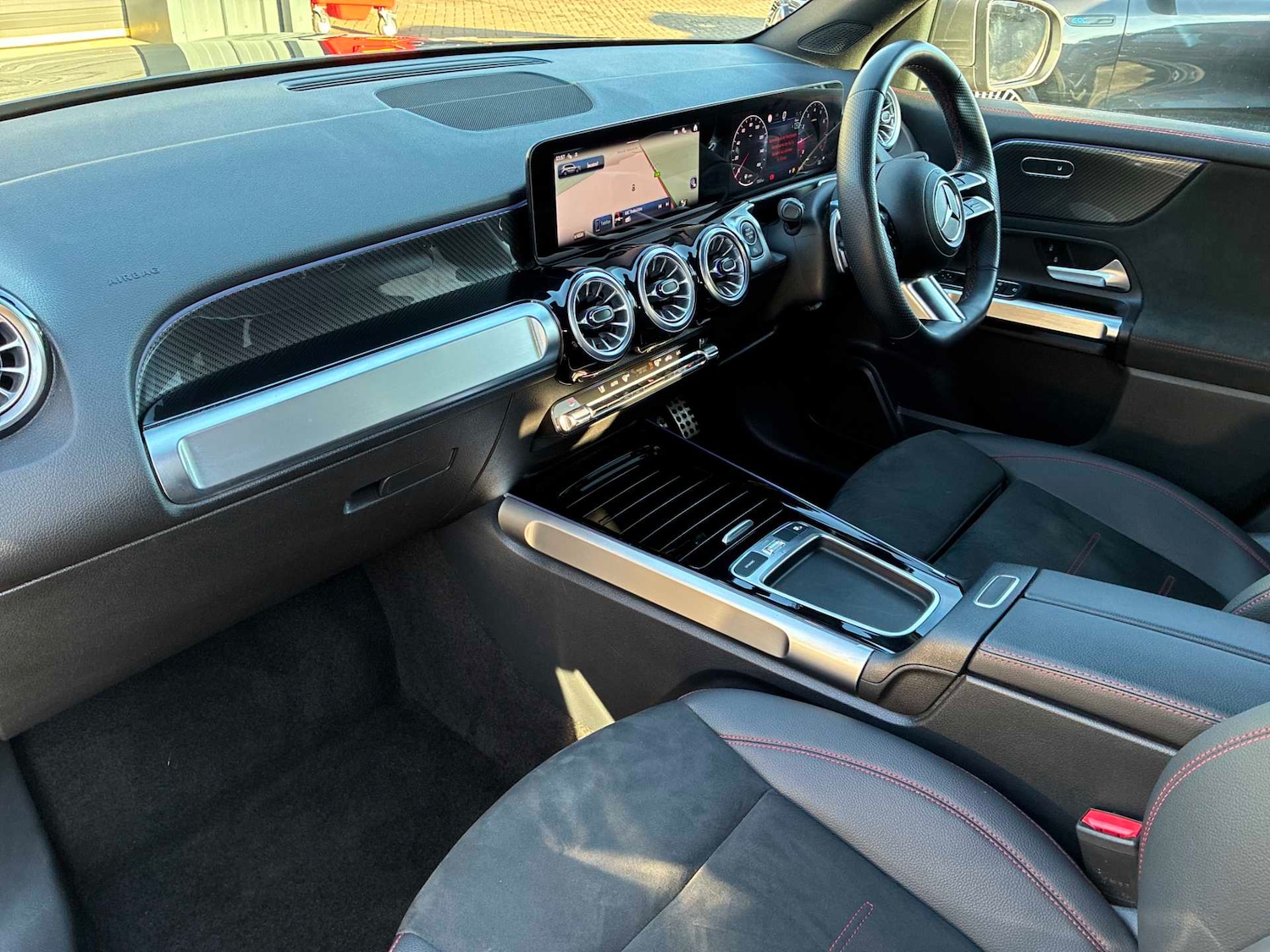 Used Mercedes-Benz GLB 2025 for sale - 78125256: Photo 7