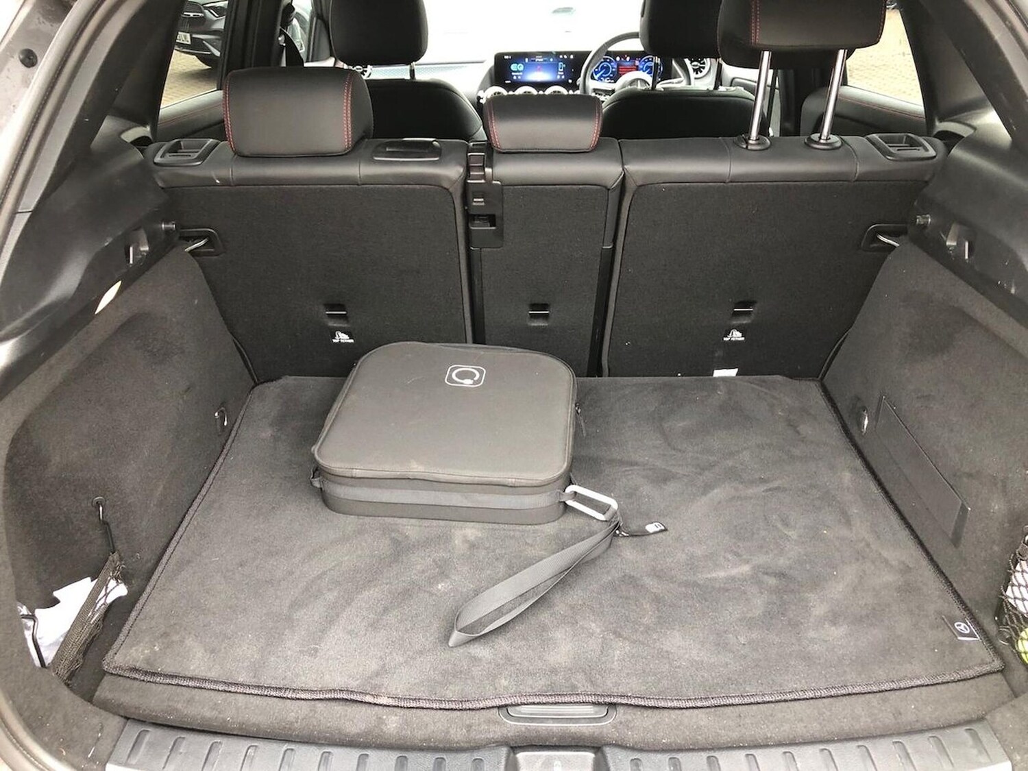 Used Mercedes-Benz EQA 2024 for sale - 76115471: Photo 17