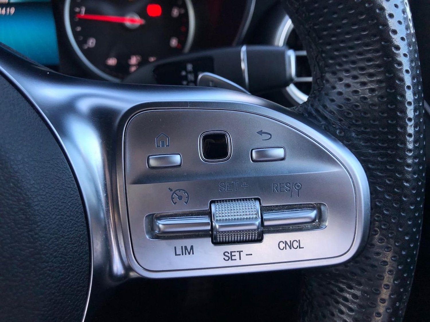 Used Mercedes-Benz GLC 2019 for sale - 76541913: Photo 27