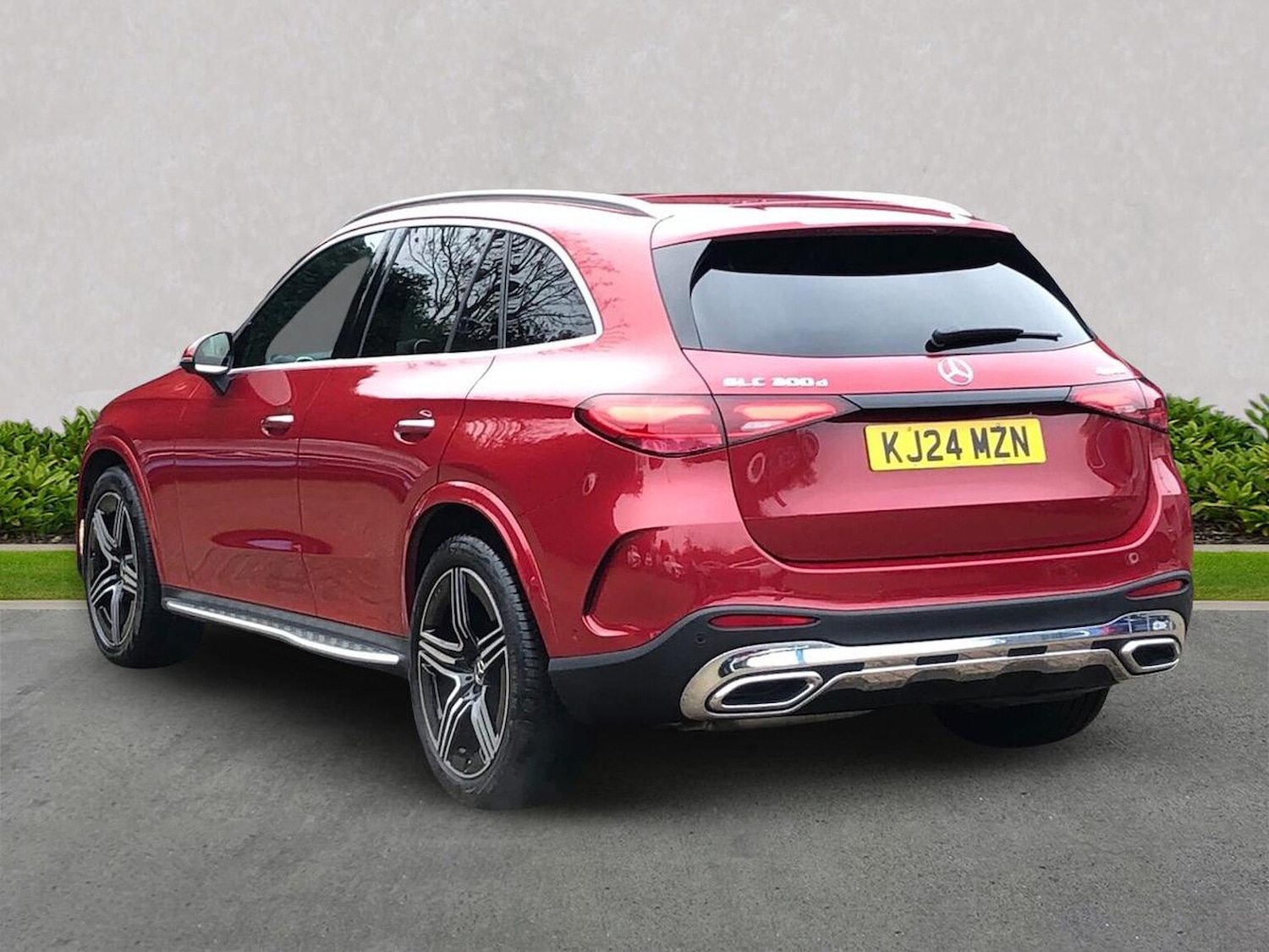 Used Mercedes-Benz GLC 2024 for sale - 76536593: Photo 2