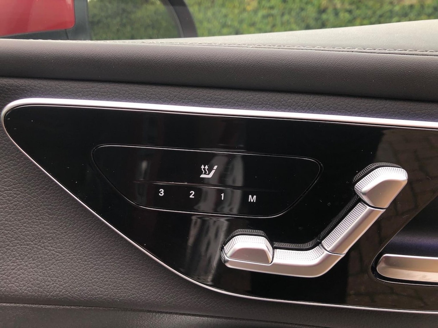 Used Mercedes-Benz GLC 2024 for sale - 76536593: Photo 30