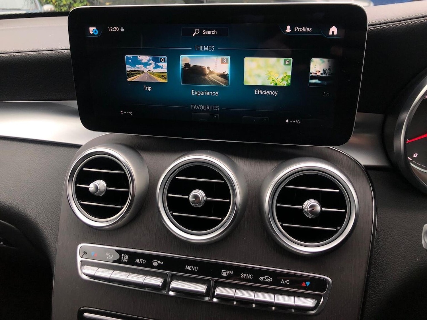 Used Mercedes-Benz GLC 2019 for sale - 76357852: Photo 12