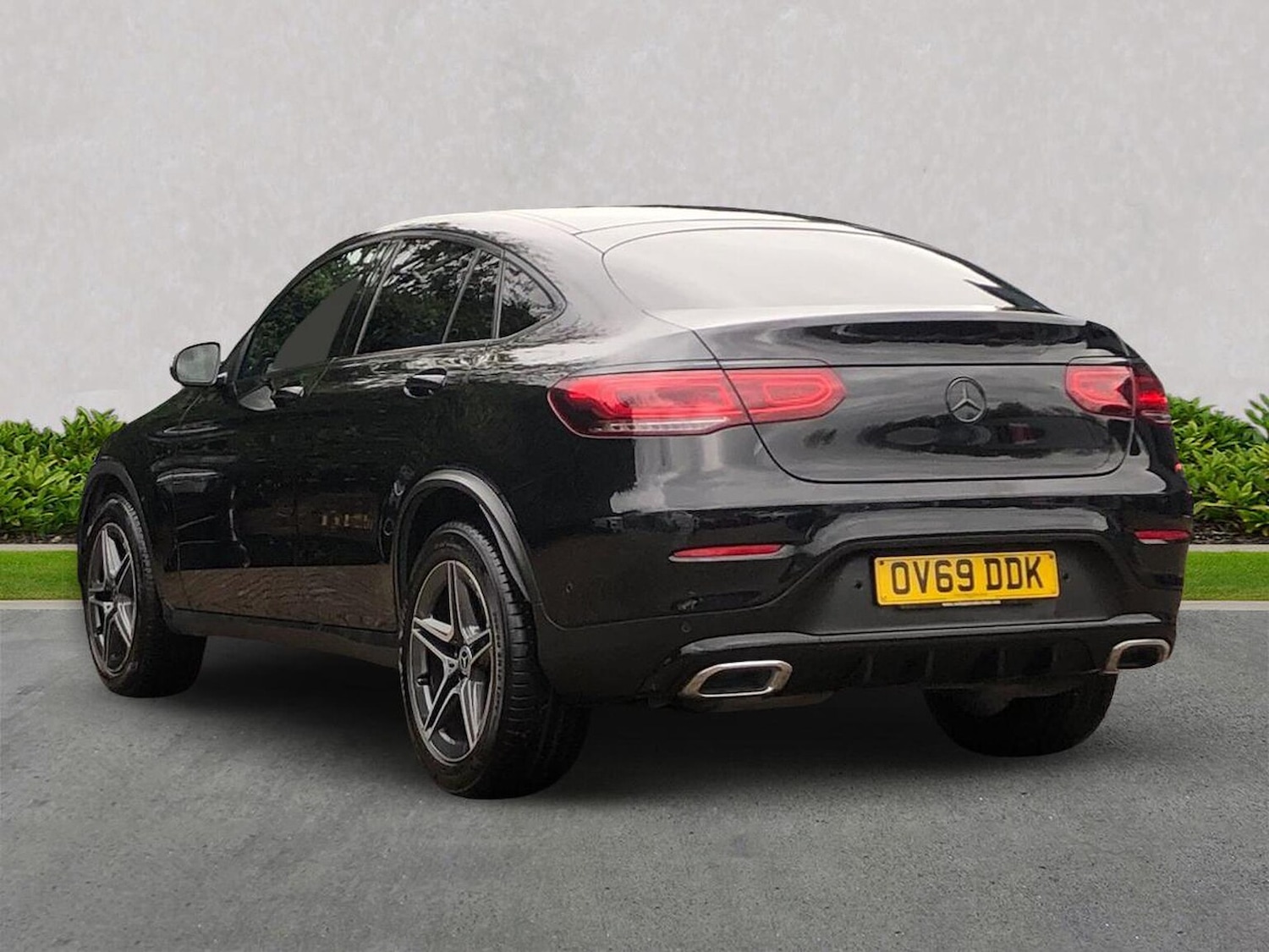 Used Mercedes-Benz GLC 2019 for sale - 76357852: Photo 2