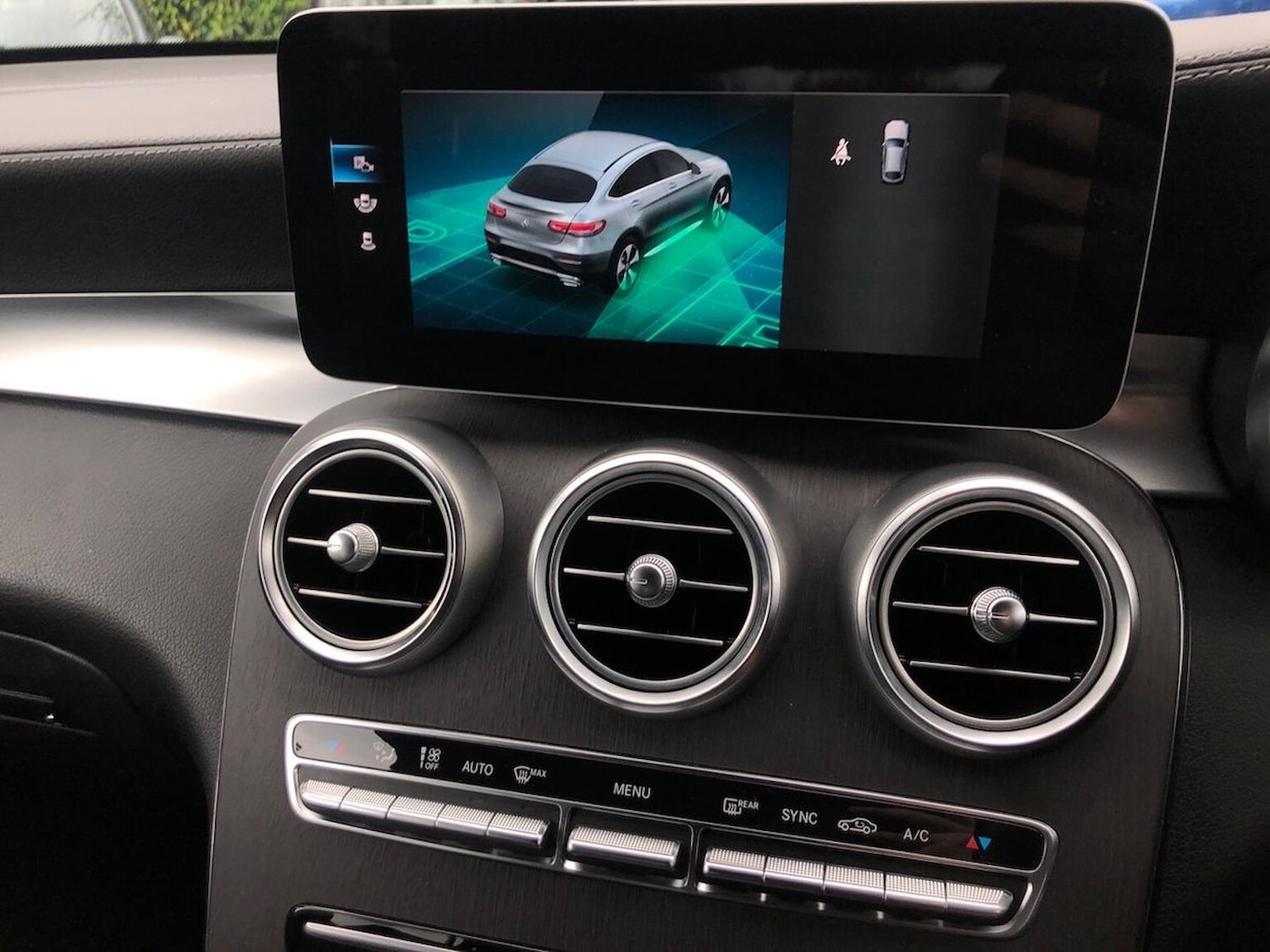 Used Mercedes-Benz GLC 2019 for sale - 76357852: Photo 23