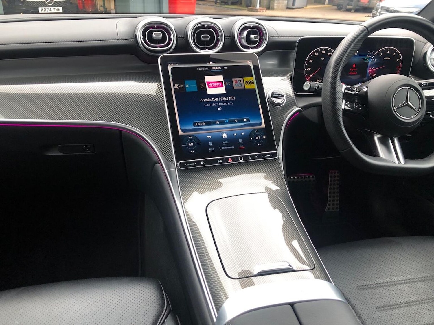 Used Mercedes-Benz GLC 2024 for sale - 76924560: Photo 13