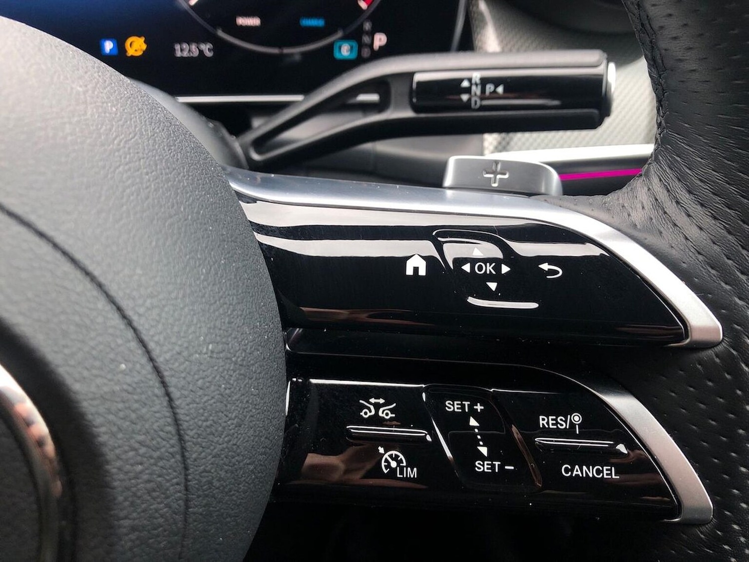 Used Mercedes-Benz GLC 2024 for sale - 76924560: Photo 27