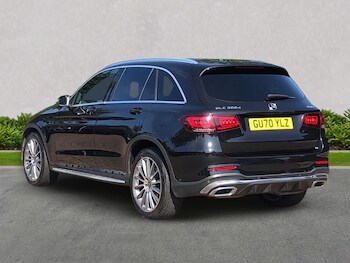 Used Mercedes-Benz GLC 2020 for sale - 76164820: Photo 2