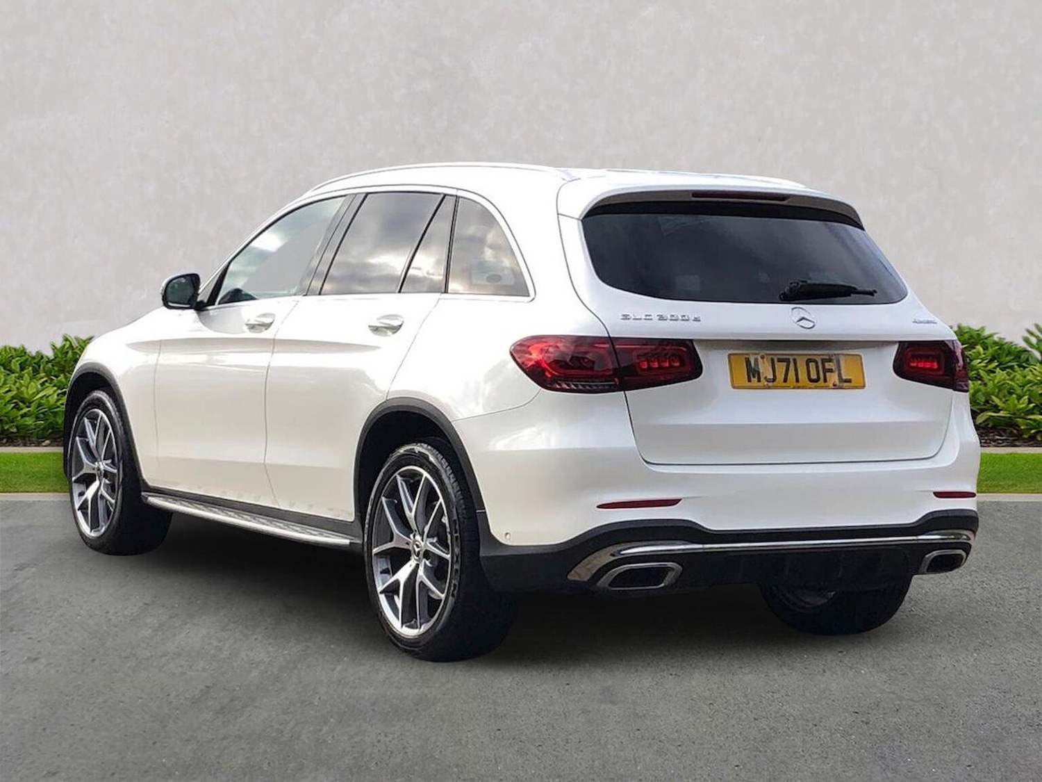 Used Mercedes-Benz GLC 2021 for sale - 76374353: Photo 2