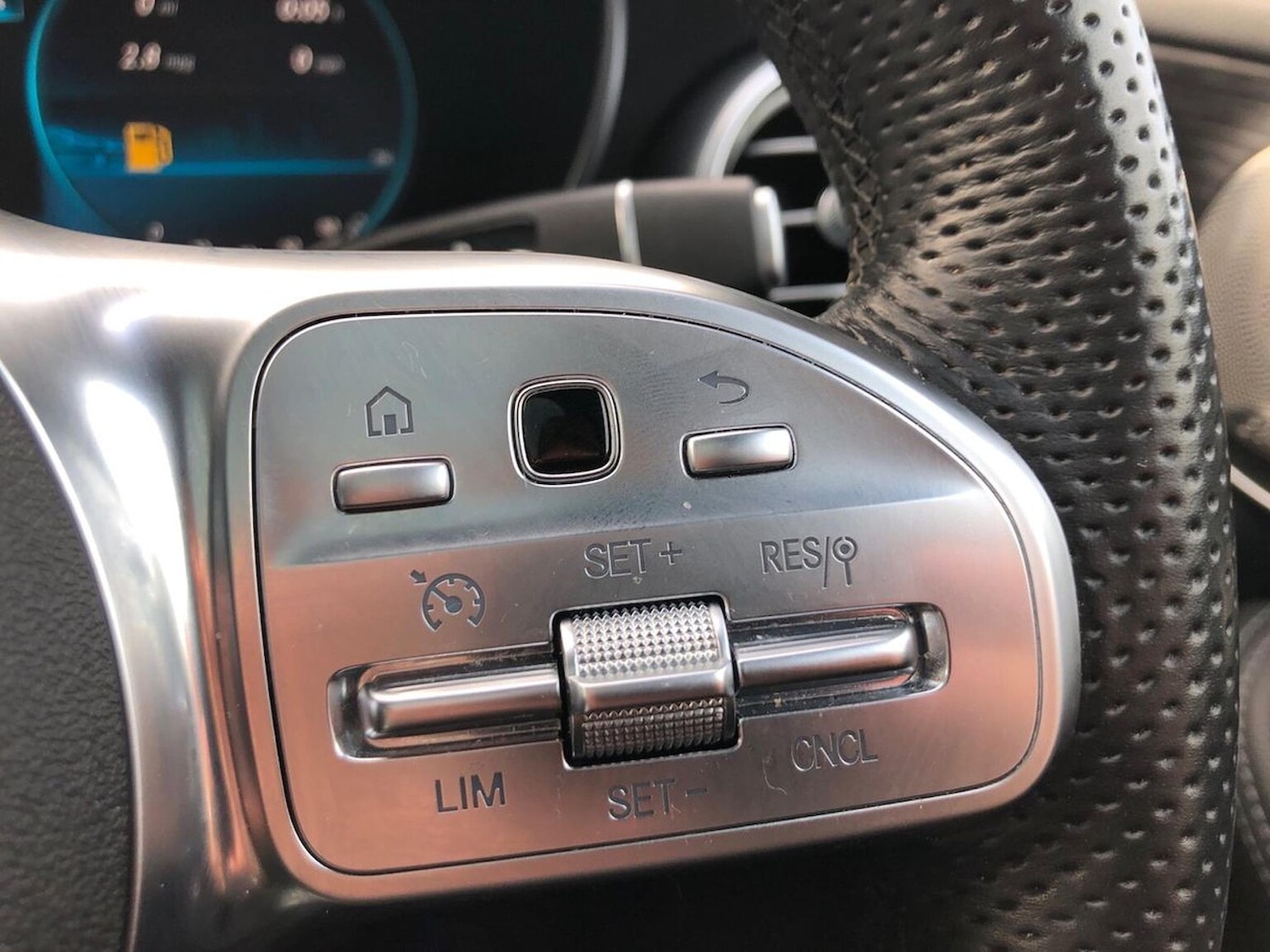 Used Mercedes-Benz GLC 2021 for sale - 76374353: Photo 27