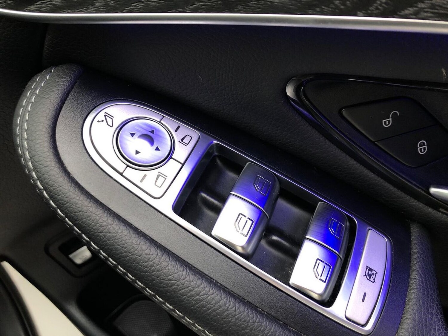 Used Mercedes-Benz GLC 2019 for sale - 76554215: Photo 21