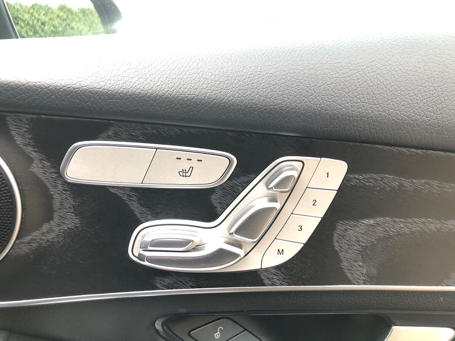 Used Mercedes-Benz GLC 2019 for sale - 76554215: Photo 30