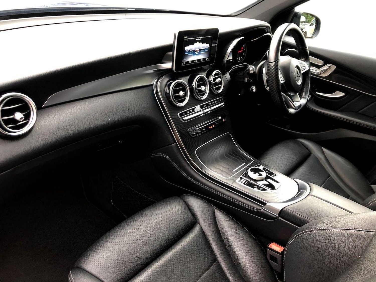 Used Mercedes-Benz GLC 2019 for sale - 76554215: Photo 7