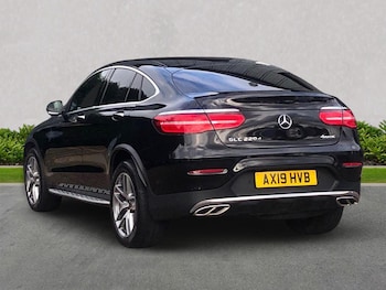 Used Mercedes-Benz GLC 2019 for sale - 76253660: Photo 2