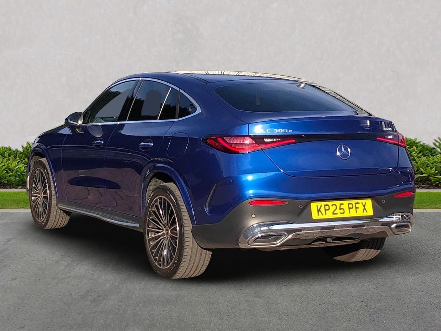 Used Mercedes-Benz GLC 2025 for sale - 76127243: Photo 2