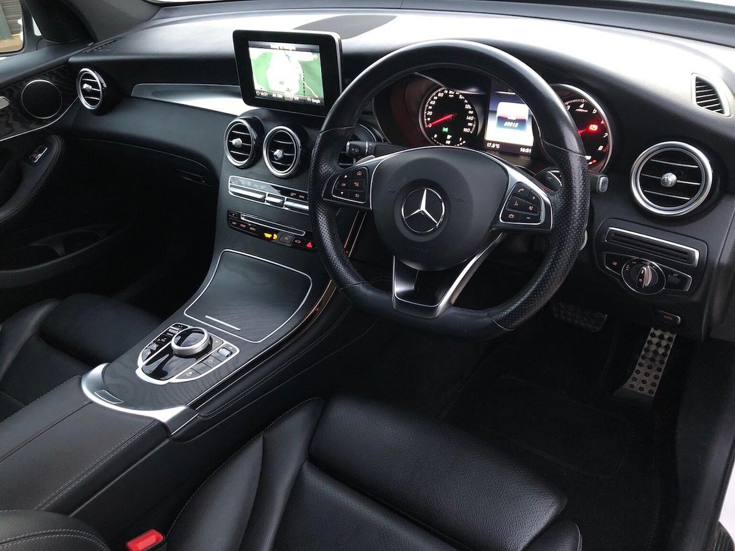 Used Mercedes-Benz GLC 2019 for sale - 76430812: Photo 15