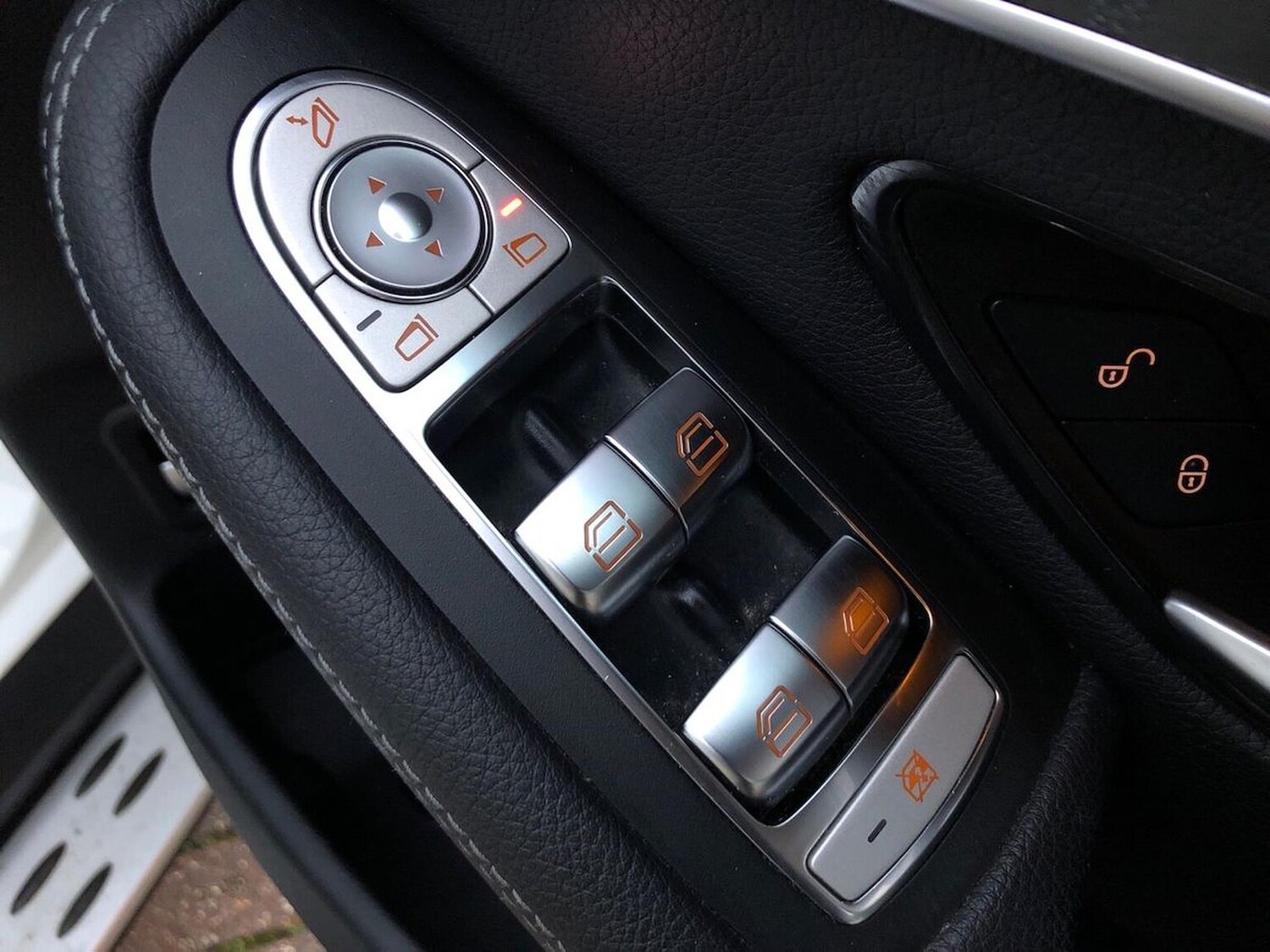 Used Mercedes-Benz GLC 2019 for sale - 76430812: Photo 21