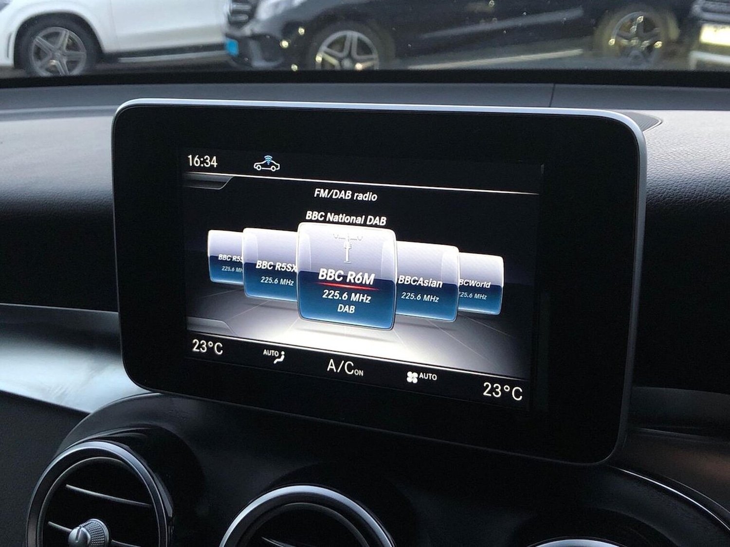 Used Mercedes-Benz GLC 2019 for sale - 76430812: Photo 25