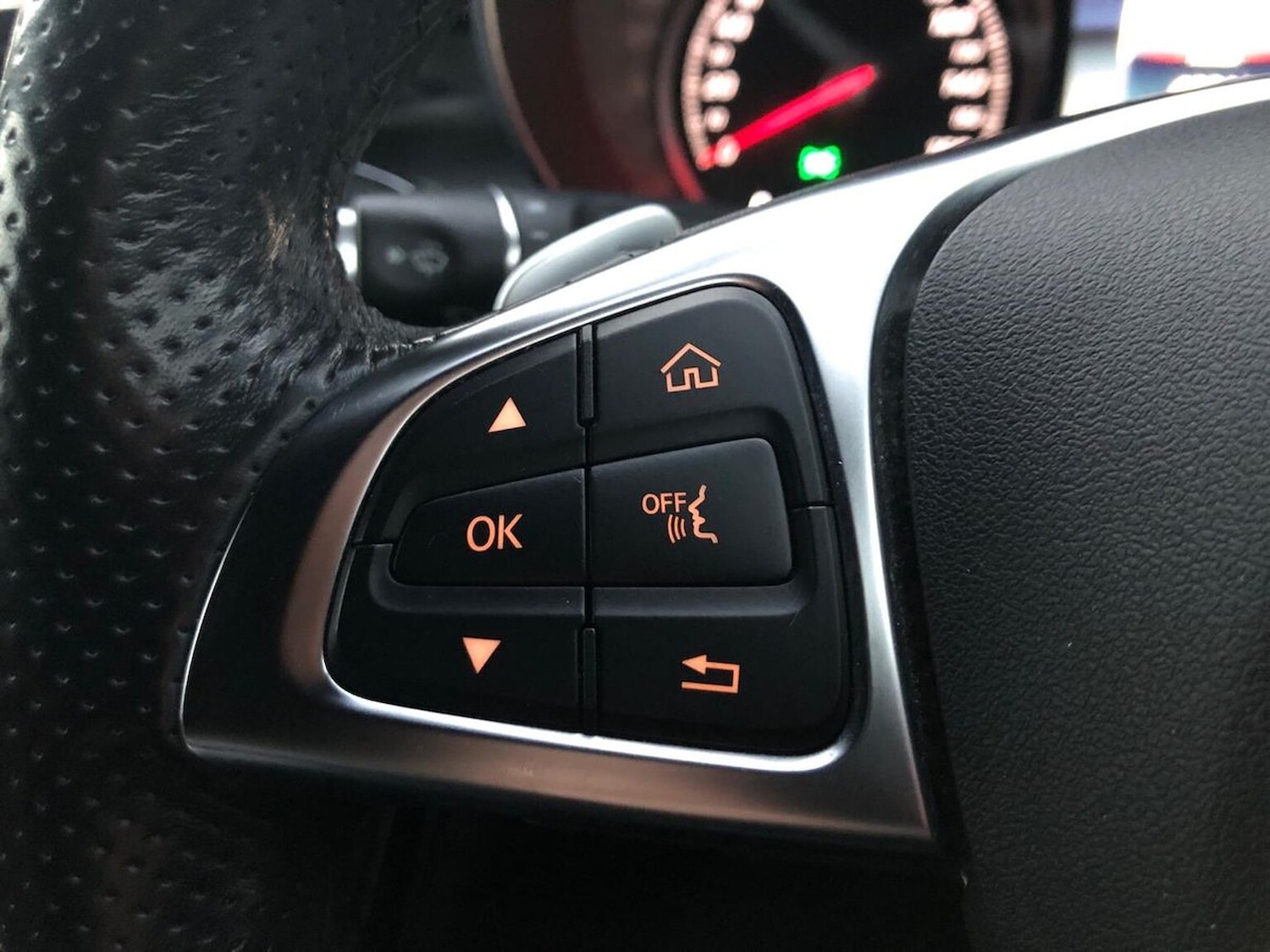 Used Mercedes-Benz GLC 2019 for sale - 76430812: Photo 26