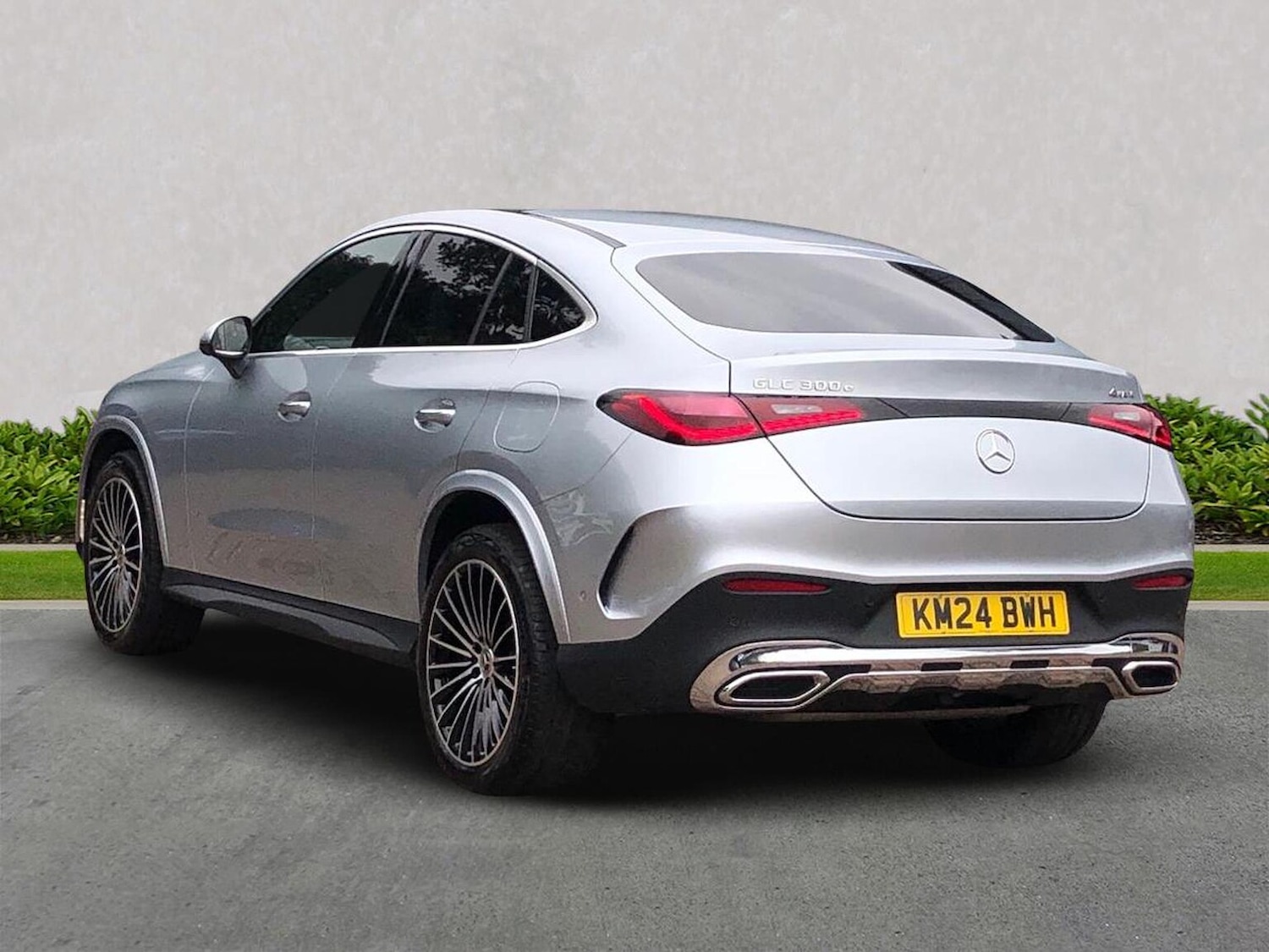 Used Mercedes-Benz GLC 2024 for sale - 76159481: Photo 2