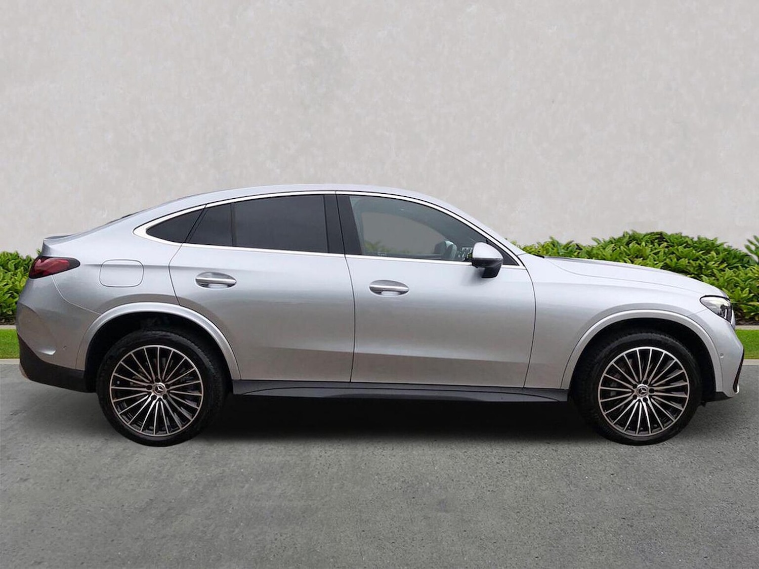 Used Mercedes-Benz GLC 2024 for sale - 76159481: Photo 3