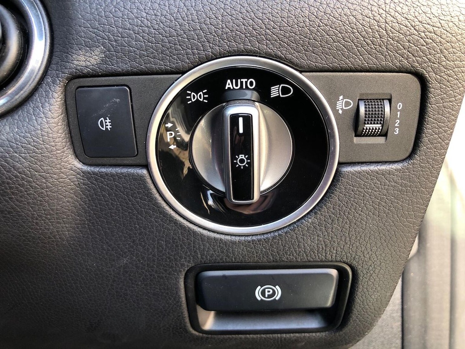 Used Mercedes-Benz SLK 2014 for sale - 76741064: Photo 22